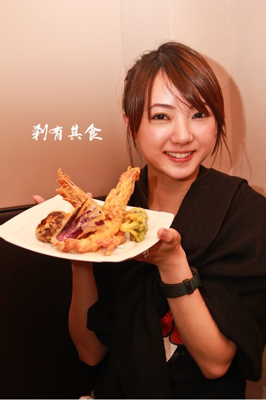 [台中日本料理] 隱藏丼飯達人向上店 @天使紅蝦丼 好吃的太超過！