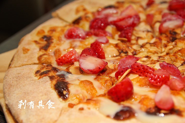 [台中/西屯] Share pizza 比薩斜塔 @披薩吃到飽新菜單 季節限定草莓煉乳 (讀者限時優惠至3/17為止)（已歇業）