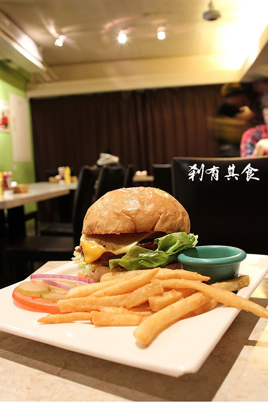 [台北] 吃多真的會發福的 發福廚房Bravo Burger(市民店)