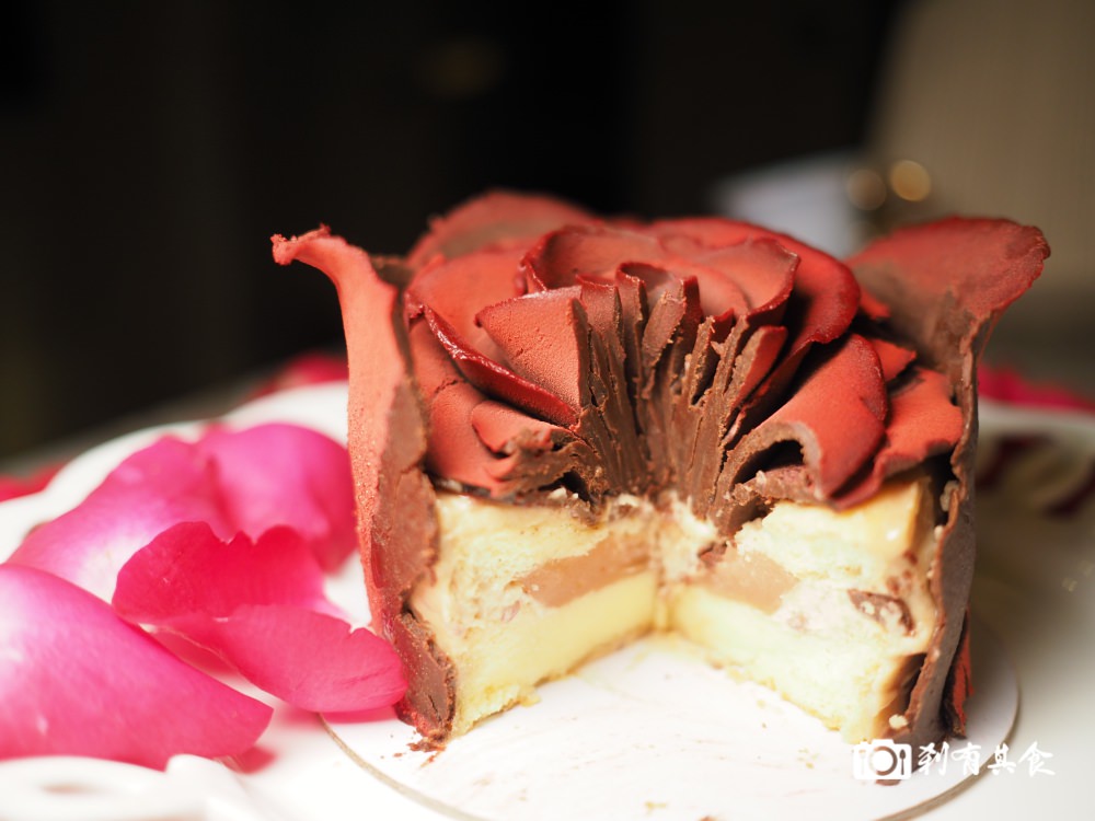 blackaschocolate｜美女與野獸期間浪漫限定-巧克力玫瑰蜜桃蛋糕 告白、求婚的必勝甜點