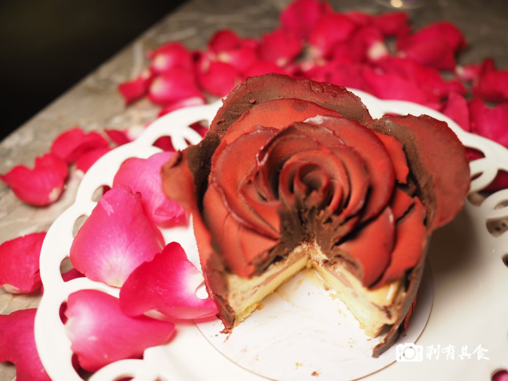 blackaschocolate｜美女與野獸期間浪漫限定-巧克力玫瑰蜜桃蛋糕 告白、求婚的必勝甜點