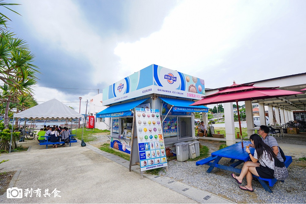[沖繩景點美食] 古宇利大橋 ShrimpWagon 蝦餐車 還有 BLUE GARDEN 阿古豬丼飯 好吃不過亞亞居然暈車了！