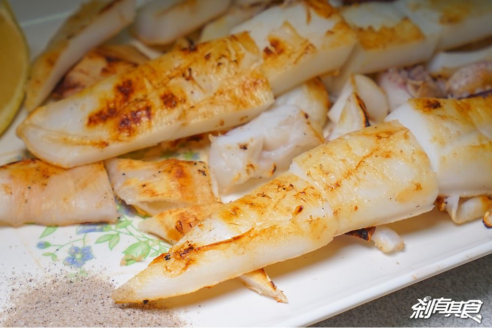 香村烏骨燒酒雞 | 台中燒酒雞 燒酒雞跟炭烤海鮮的絕妙搭配 冬天就缺這一味