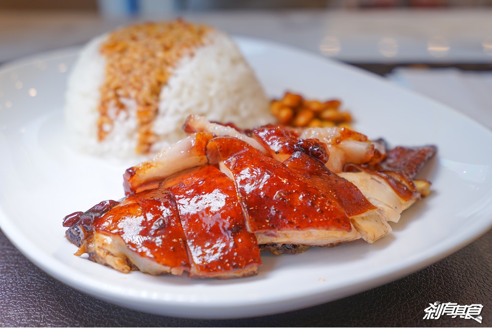 了凡香港油雞飯.麵 | 台中J-mall美食 推油雞 最平價的米其林一星料理（已歇業）