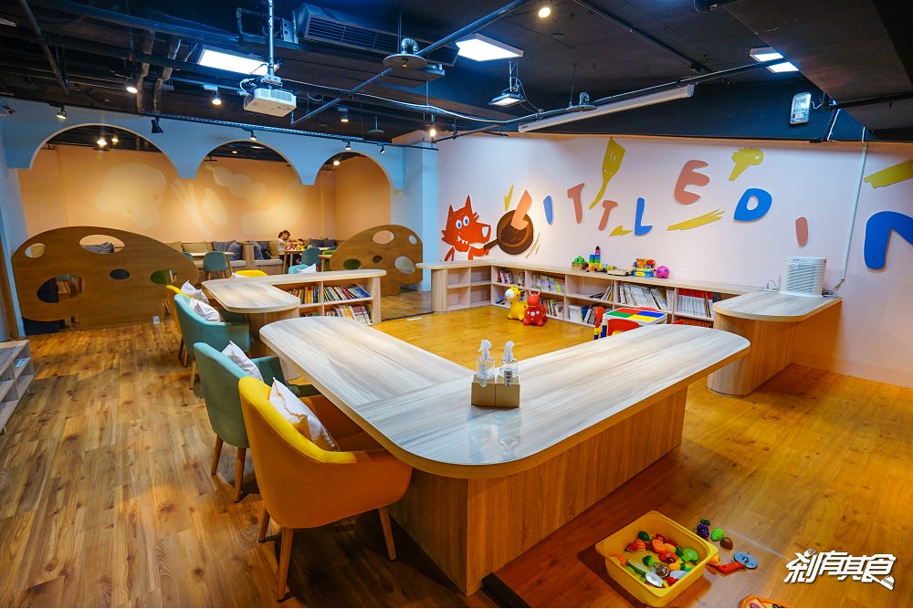 小食課親子友善廚房 | 台中西區親子餐廳 讓孩子自己動手學做PIZZA 范特喜玩劇島新品牌 (已歇業)