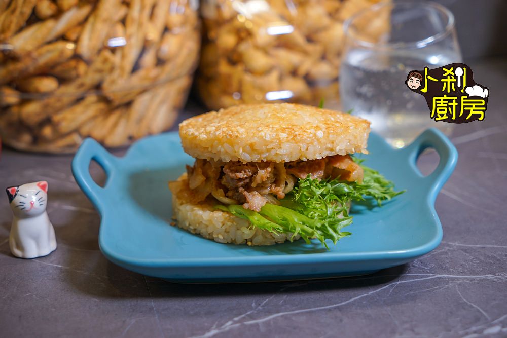 影音食譜 | 薑汁燒肉米漢堡 豚生姜焼きライスバーガー 野餐料理