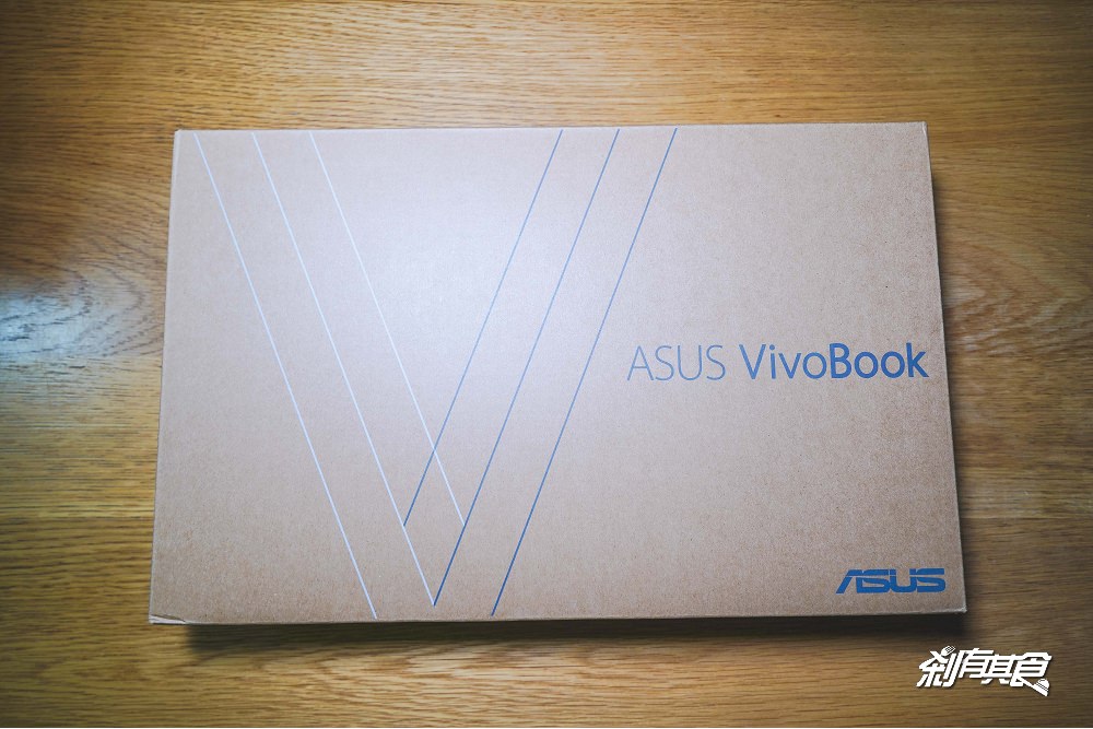 ASUS VivoBook S14 多彩輕薄窄邊框高顏值筆電 與 精選15間 台中咖啡甜點地圖