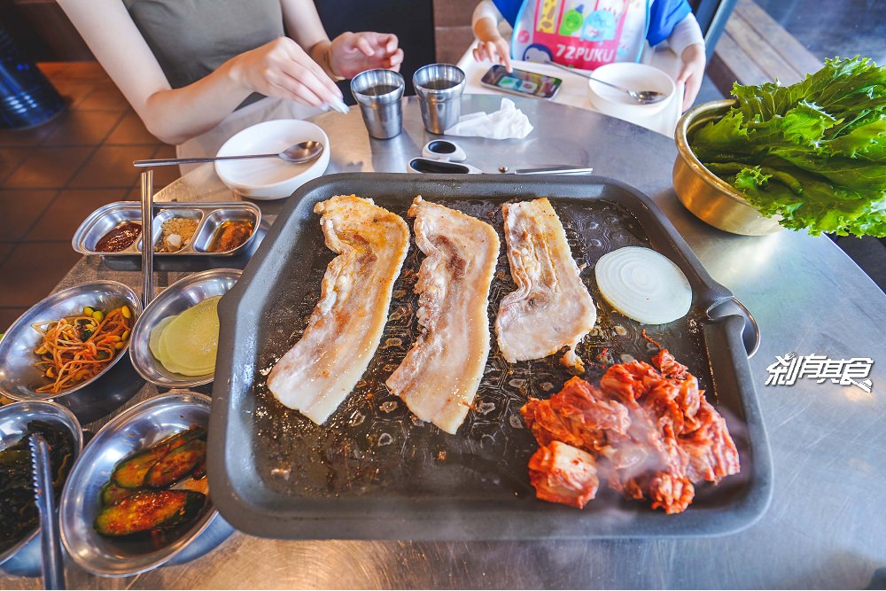 3Pig 韓國五花肉專賣店 | 台中韓式燒肉 韓國人開的韓式汽油桶鐵板烤肉 小菜吃到飽還有韓式湯冷麵