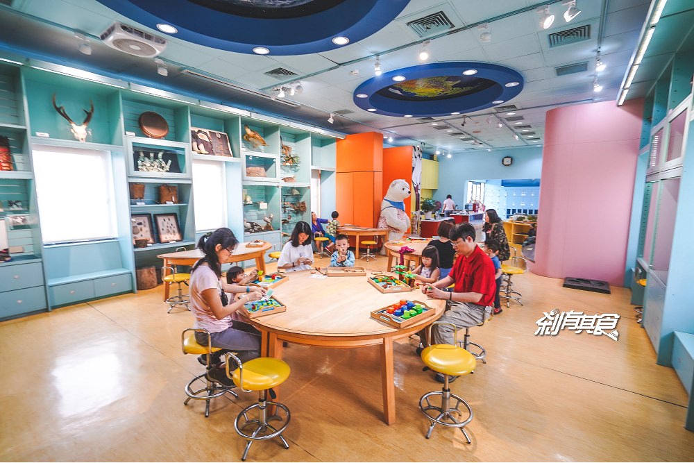 台中科博館 幼兒科學園 | 台中免費親子景點 適合3歲-8歲 免費桌遊好好玩 台中雨天溜小孩提案