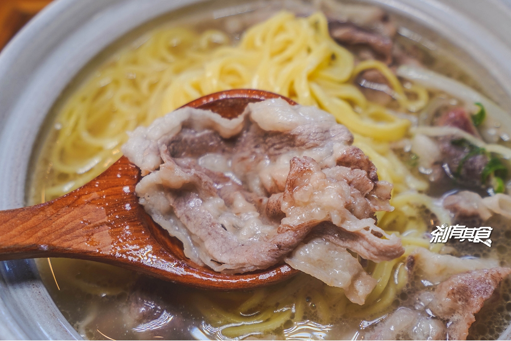 小覓秘麵食所 | 台南美食 藍曬圖浮誇系麵食 鮮燙玫瑰牛肉翡翠麵