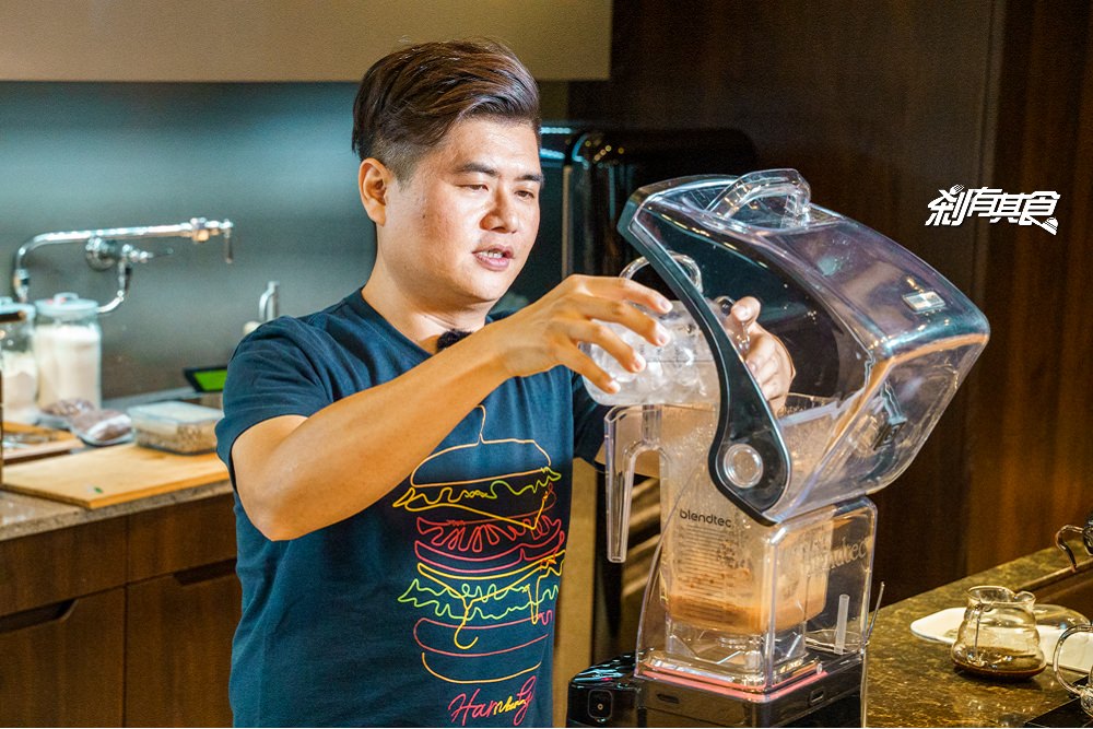 《星冰樂食譜》3分鐘在家自己做一杯摩卡咖啡星冰樂 學會現賺165元 (影片)