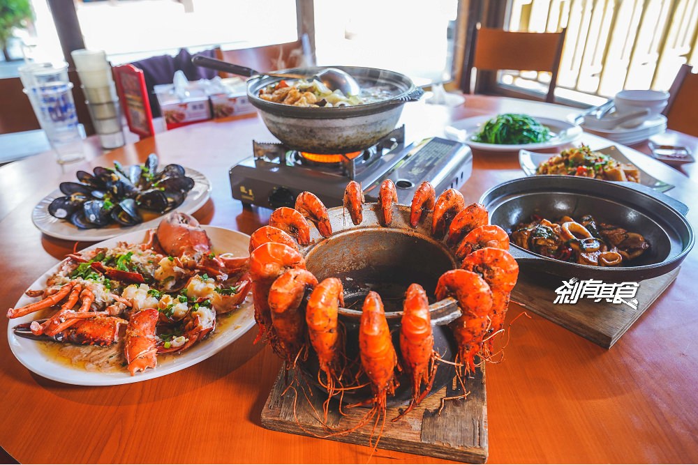 易鼎活蝦 | 台中聚餐餐廳 峇里島渡假風裝潢的25年老店 推胡椒蝦 羊肉爐 (菜單/停車場)