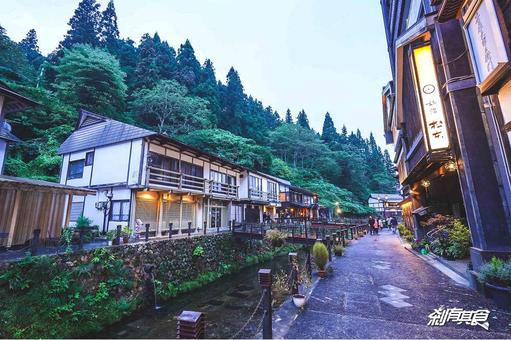 銀山溫泉散步地圖 | 山形夢幻景點 大正浪漫風情溫泉街 到神隱少女場景找湯婆婆 白銀瀑布 咖哩麵包