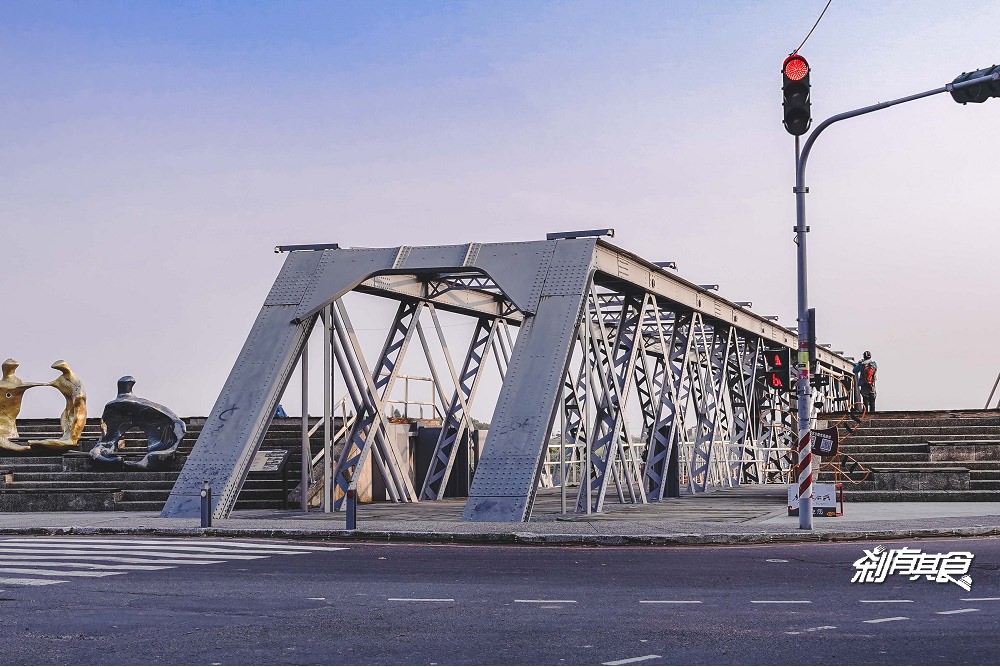 虎尾鐵橋 | 雲林虎尾景點 90年古蹟鐵軌橋 虎尾糖廠冰棒