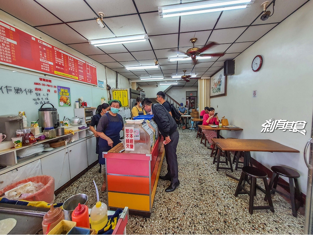 老舖子湯包 | 台中西屯區早餐 30年湯包老店 皮薄餡多好噴汁