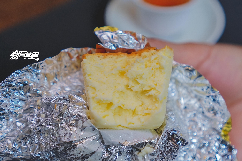禾雅堂經典乳酪蛋糕 | 台中大坑美食 香濃綿密好吃 一次一顆剛剛好 假日限定乳酪小圓法