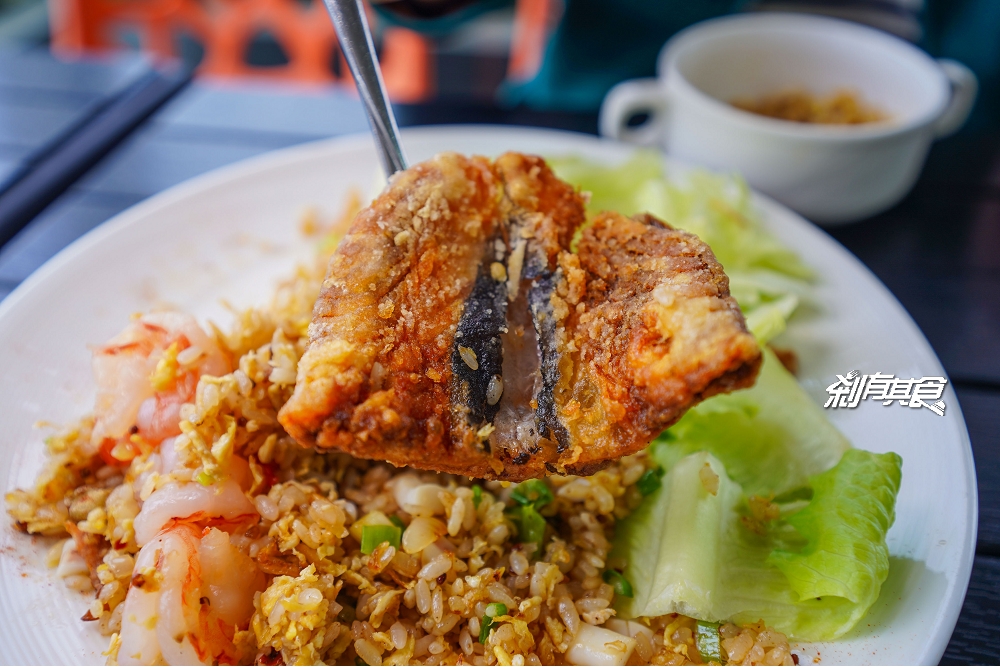 璞樹文旅 | 台中西屯區美食 打破傳統的滴雞精炒飯「美人酥肚盛翡翠海味炒飯」