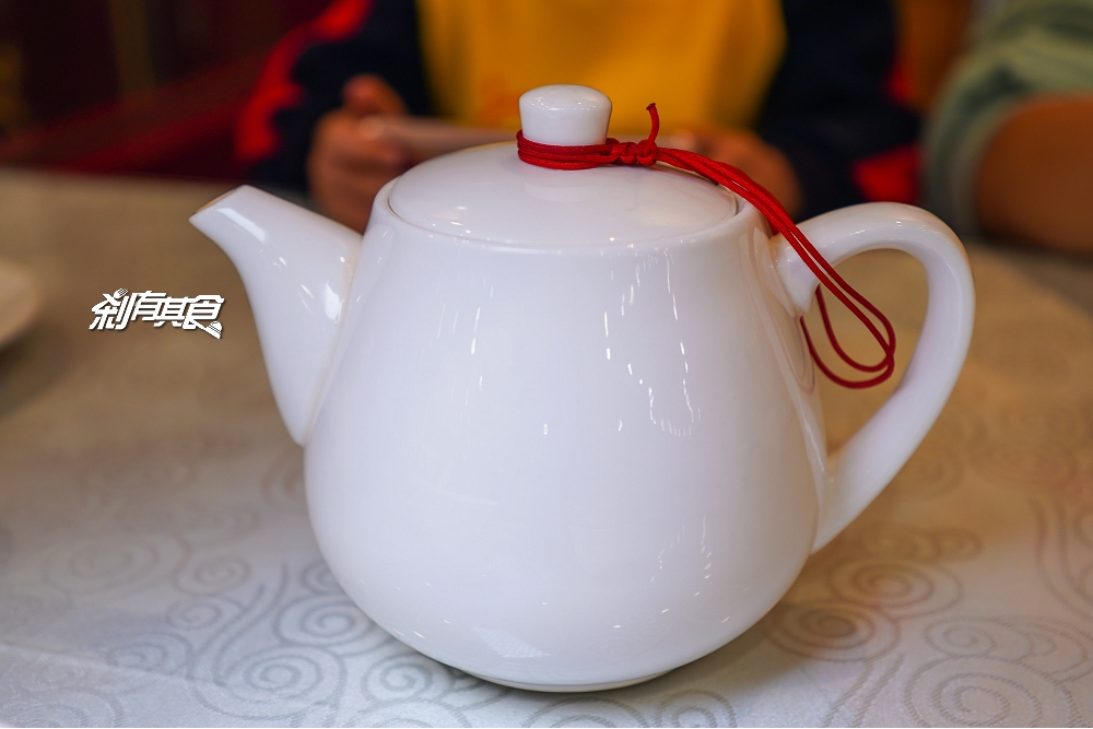 唐人街茶餐廳 | 台中茶餐廳 推港式羊腩火鍋、還有雙拚煲仔飯