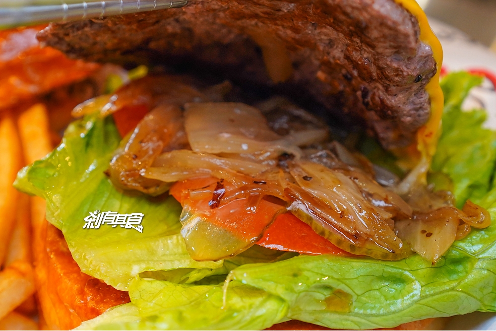 漢堡林 | 台中西屯區美食 網評4.8星美式漢堡 歌舞伎吃漢堡 超邪惡花生醬很欠吃