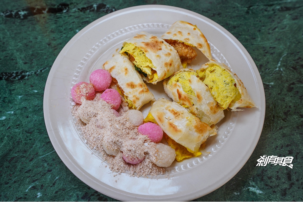 吃光 Cacti | 台中早午餐 早餐居然可以吃到「鹹酥雞刈包、炸湯圓」還有「清粥小菜」