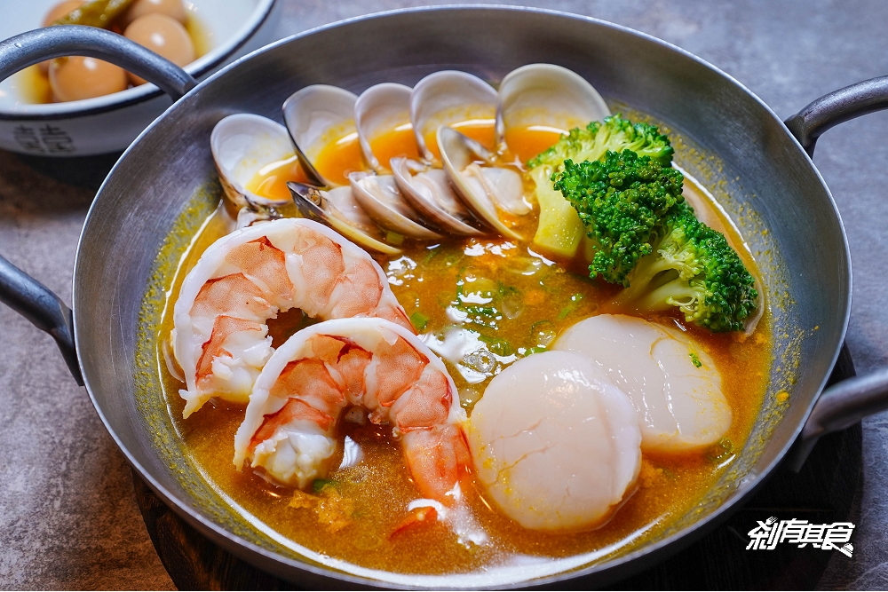 RIBBON醴本韓國正統燒肉 | 台中燒肉推薦 燒肉風間品牌 狂歡套餐「和牛、韓鍋、炸雞」還有9種小菜吃到飽