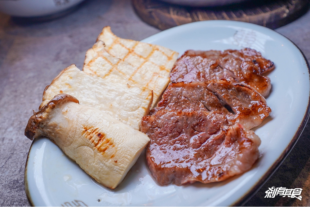 RIBBON醴本韓國正統燒肉 | 台中燒肉推薦 燒肉風間品牌 狂歡套餐「和牛、韓鍋、炸雞」還有9種小菜吃到飽