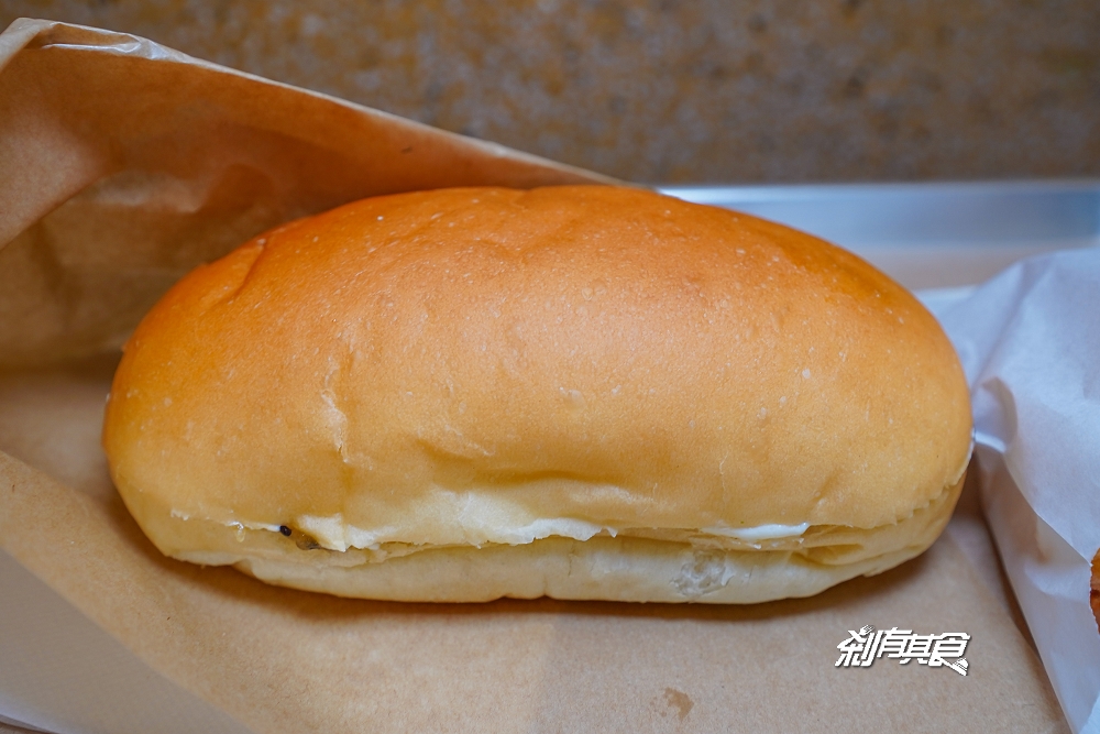 春丸餐包製作所 東市店 | 台中北區早午餐 27種口味餐包 「炒麵麵包」一早就能吃到！