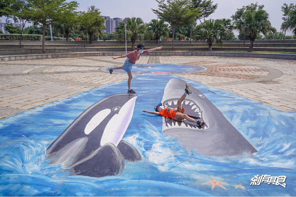頂魚寮公園 | 台中特色公園 鯨魚溜滑梯、花園迷宮、3D立體彩繪、彩虹椅 台中親子景點