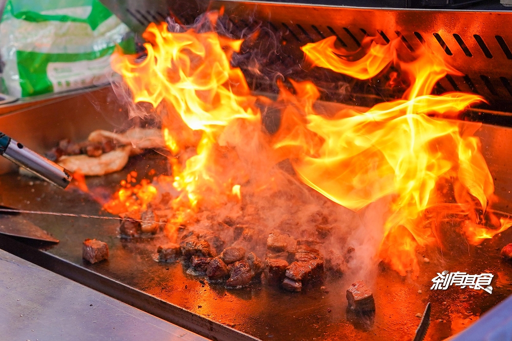 潮食牛Hot Steak | 台中太原夜市美食 隱藏在夜市裡的主廚火焰牛排