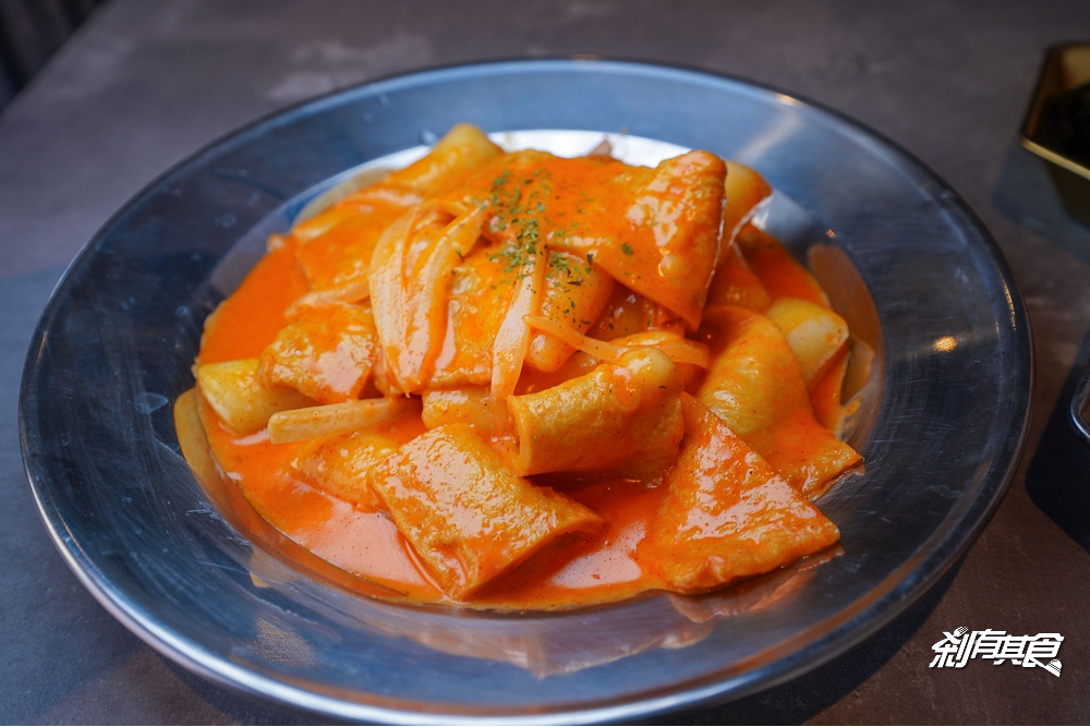 掰哩掰哩 韓食料理 | 台中韓式料理 「石鍋拌飯、豆腐鍋、起司炸雞」6種小菜吃到飽
