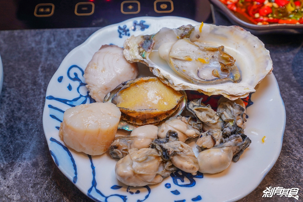 澎漁海味壽司鍋物 | 草屯美食 在地人激推超人氣火鍋 居然還有現作握壽司、飛魚卵香腸