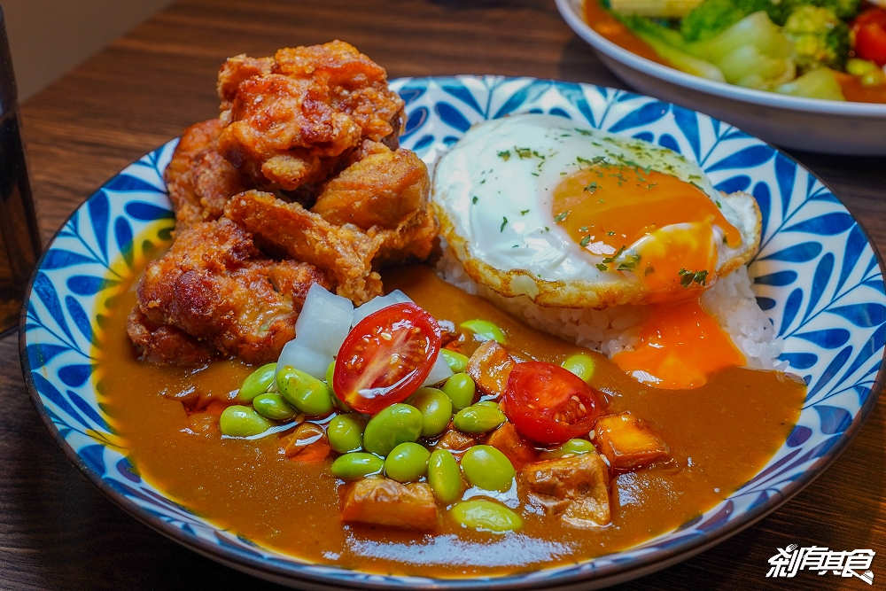 老王咖哩 | 台中北區美食 好吃微辣熟成咖哩 推「炸雞王咖哩」