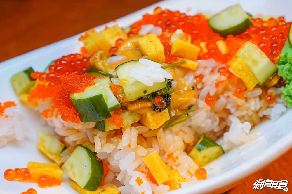 金衛亭浮誇壽司 | 台中東區美食 「鮭捲干貝塔壽司、爆量海膽散壽司」真的有浮誇！