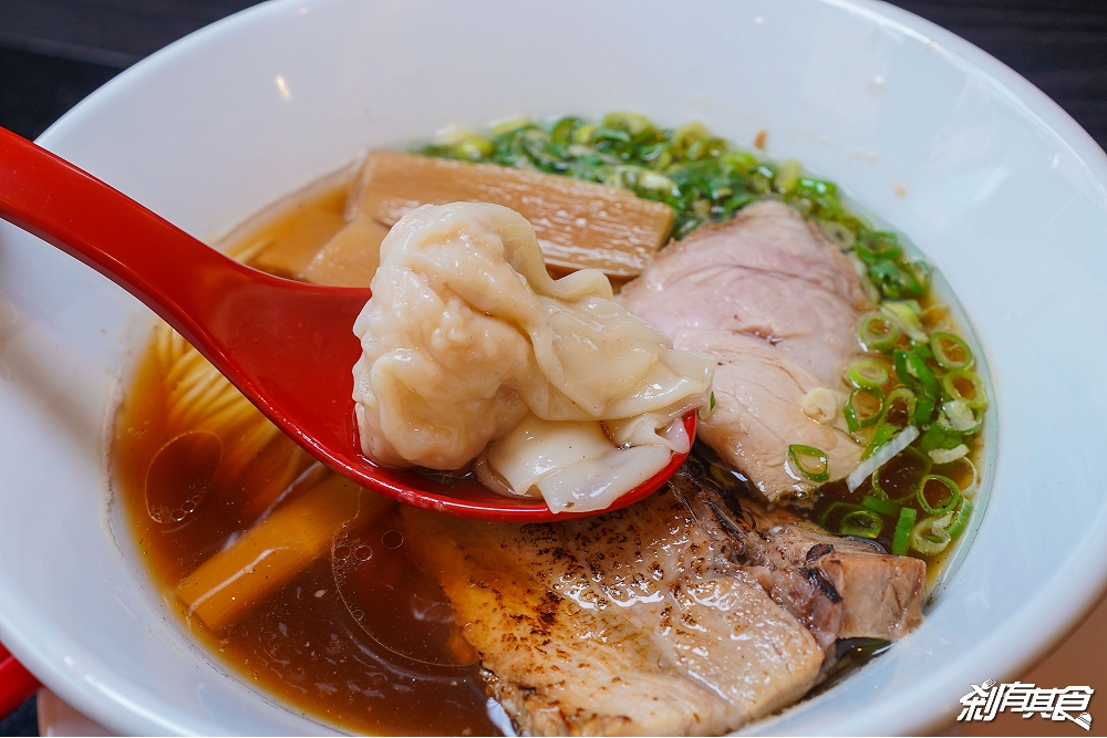 MOTONARI琉球豚骨拉麵 | 台中拉麵 日本人老闆開的沖繩拉麵 「清湯醬油拉麵、赤豚骨拉麵」