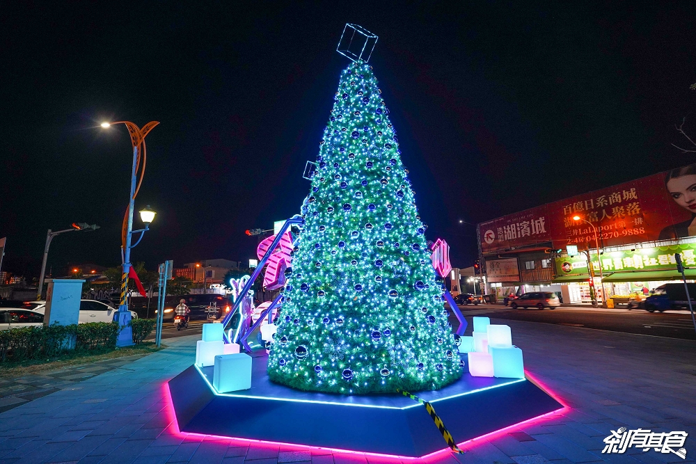 LaLaport迪士尼聖誕樹 | 台中聖誕景點 「米奇耶誕樹」迪士尼主題燈飾造景 迪士尼100周年快閃店