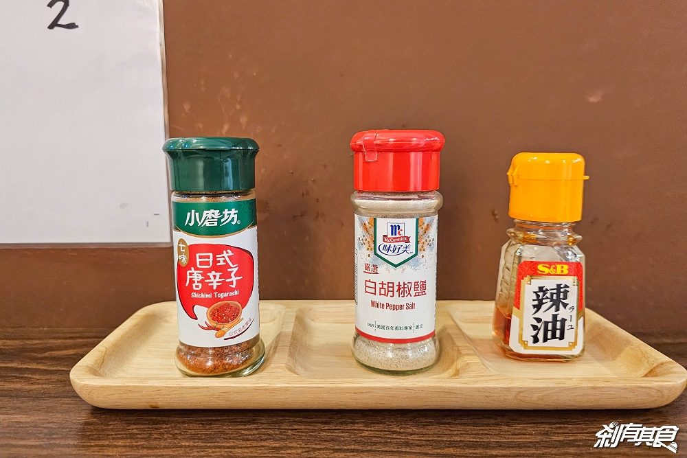 吉武拉麵 | 台中拉麵 日本人老闆 在地版「一蘭拉麵座位」 醬油拉麵好吃