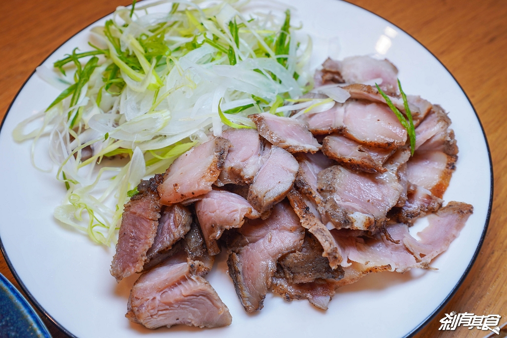 波吉豬 | 台中鹹豬肉 隱藏黃昏市場裡的好吃古早味鹹豬肉 香腸、花生米腸