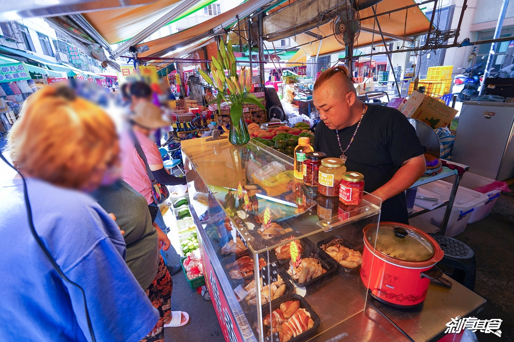 佳香甘蔗雞 | 水湳市場美食 隱藏市場的好吃甘蔗雞、鹽水雞、滷牛腱也好吃