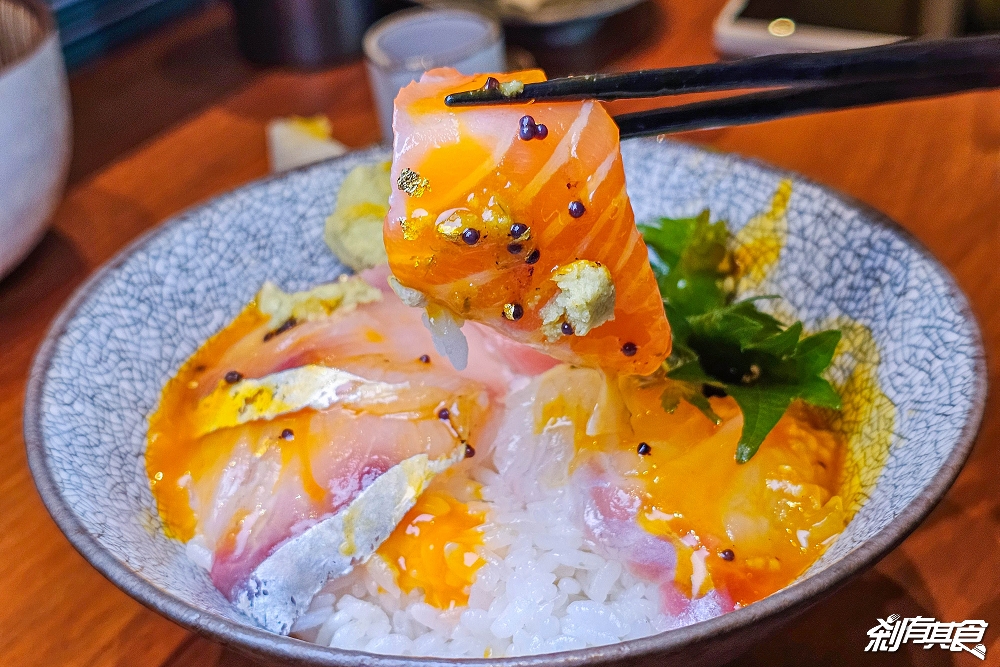 豐Yutaka | 台中西屯美食 精緻好吃丼飯 富王大飯店新品牌 金箔、食用花點綴像藝術品 抹茶冰淇淋銅鑼燒