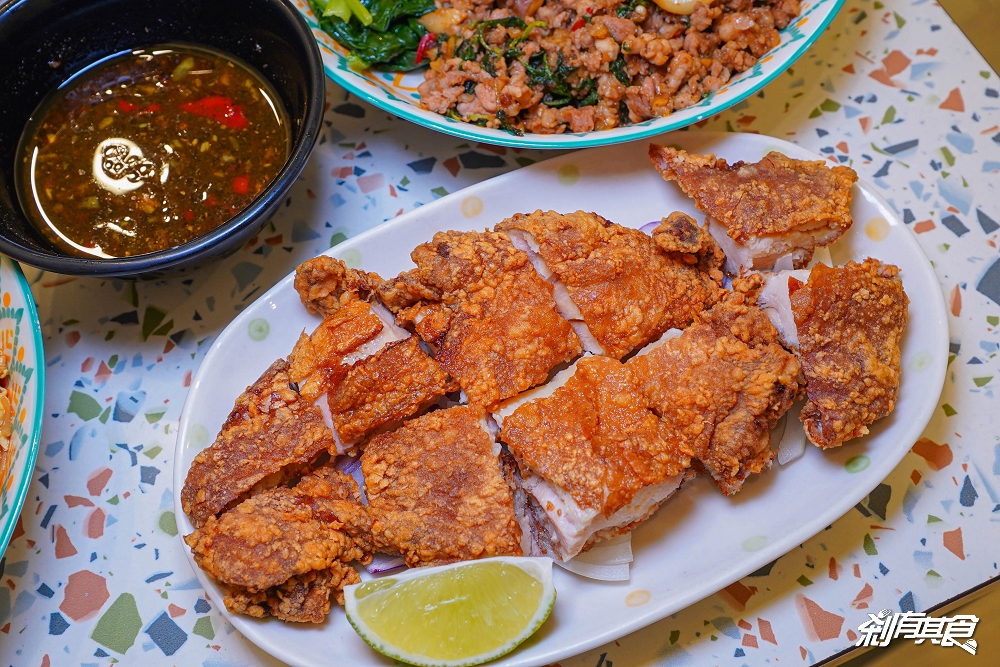 泰小葉 泰式風味小食 | 台中泰式料理 一秒回泰國！新菜上市「嘎拋葉炒豬肉飯、泰式酸辣炒mama麵」還有「打拋茄子豬飯、泰式炸雞翅、泰式香茅冰茶」也是必點