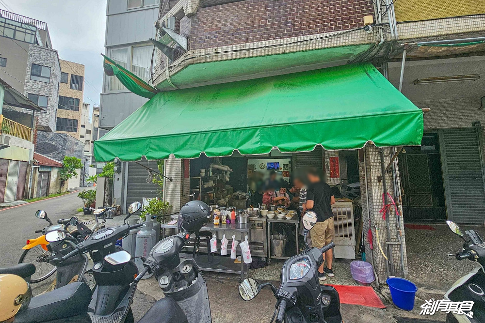 無招牌自治街乾麵 | 台中西區美食 隱藏在巷弄裡的50年乾麵老店