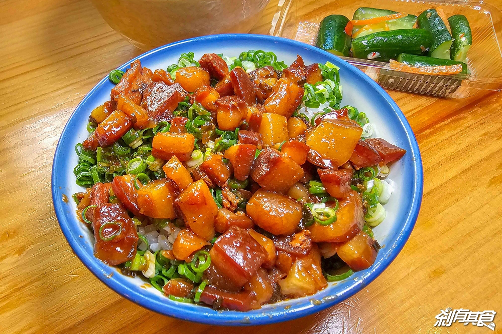 桂蘭麵 | 台中北區美食 隱藏巷子老宅裡的好吃乾麵 手切滷肉飯爆多蔥 隔間肉湯