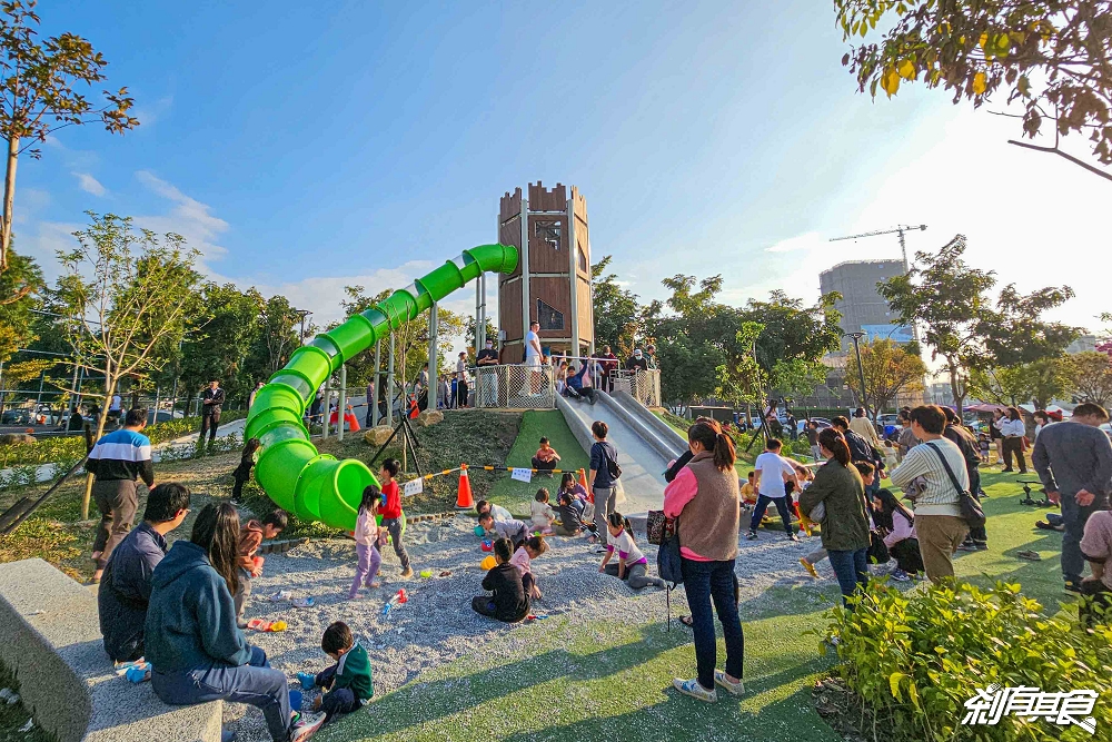 南興公園 | 台中特色公園 「大樹原野遊戲場」新完工 米奇樹公園大變身