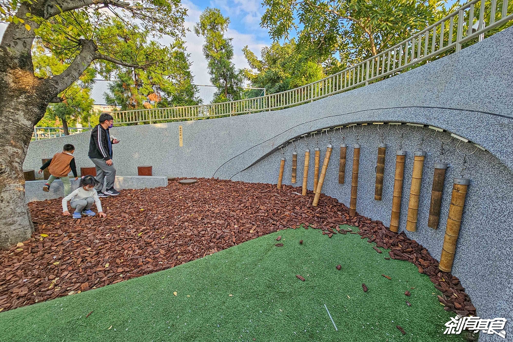 南興公園 | 台中特色公園 「大樹原野遊戲場」新完工 米奇樹公園大變身