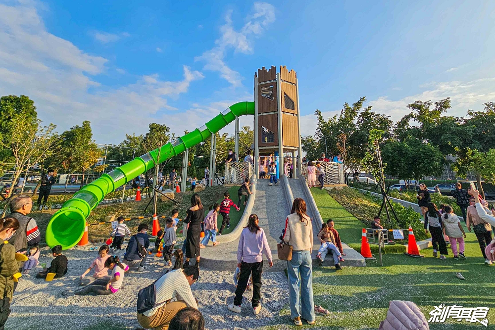 南興公園 | 台中特色公園 「大樹原野遊戲場」新完工 米奇樹公園大變身