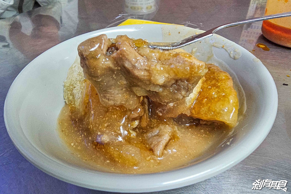 嘉家樂肉丸，台中脆皮肉圓，大甲蔣公路夜市50年老店，肉餡竟然是小肉排及筍丁