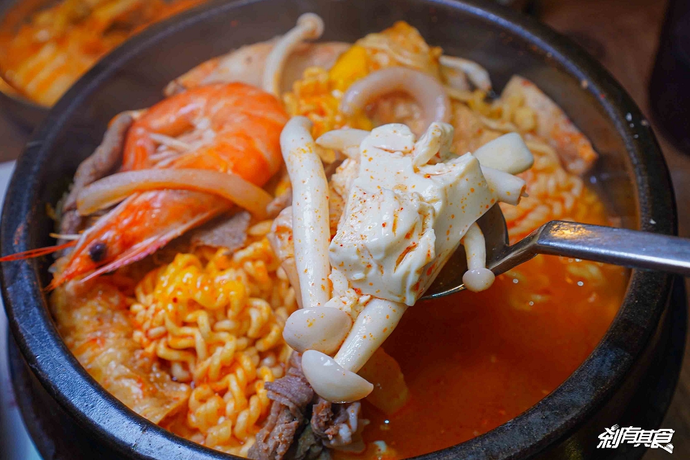 石全石美石鍋專賣店 豐原店,台中韓式料理,滋滋作響!石鍋拌飯、部隊鍋、韓式煎餅 週三免費加肉量30% 石全石美石鍋專賣店 豐原店,台中韓式料理,滋滋作響!石鍋拌飯、部隊鍋、韓式煎餅 週三免費加肉量30%