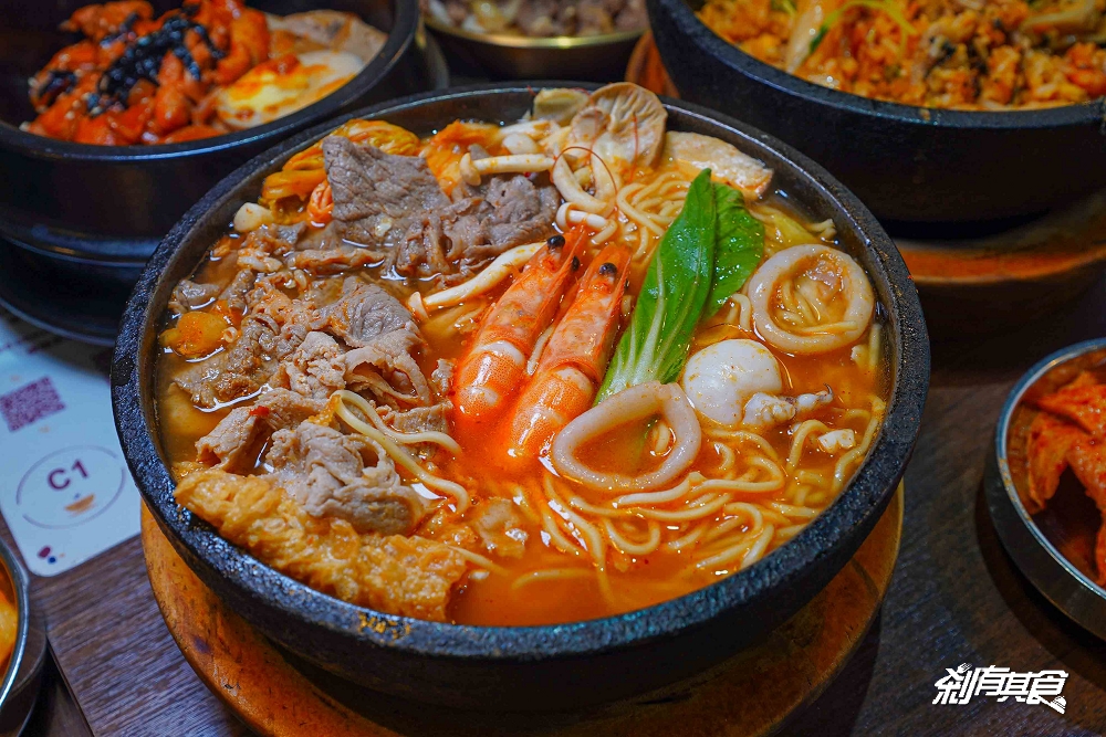 石全石美石鍋專賣店 豐原店,台中韓式料理,滋滋作響!石鍋拌飯、部隊鍋、韓式煎餅 週三免費加肉量30% 石全石美石鍋專賣店 豐原店,台中韓式料理,滋滋作響!石鍋拌飯、部隊鍋、韓式煎餅 週三免費加肉量30%