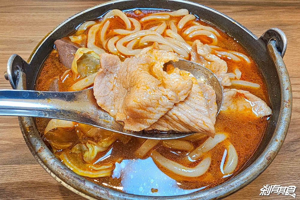 徐家莊手打烏龍麵，台中北平路美食，超人氣Q彈手打麵搬新家 「麻辣鍋麵、鮮蝦蚌麵」 台灣500碗推薦