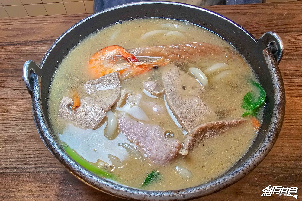 徐家莊手打烏龍麵，台中北平路美食，超人氣Q彈手打麵搬新家 「麻辣鍋麵、鮮蝦蚌麵」 台灣500碗推薦